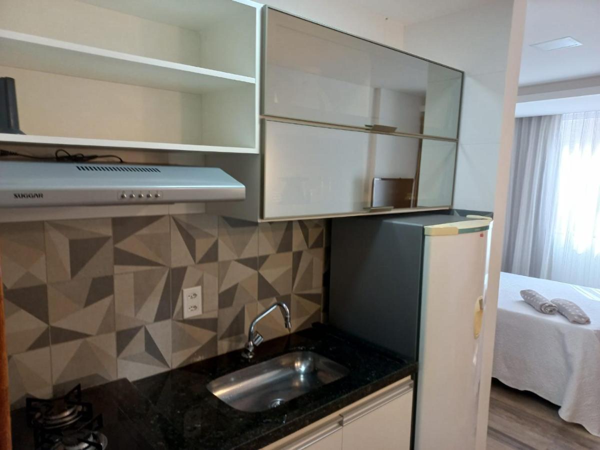 Flat Beverly Hills 401b