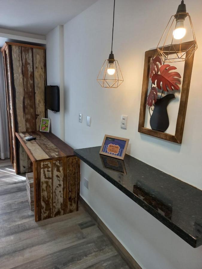 Flat Beverly Hills 401b